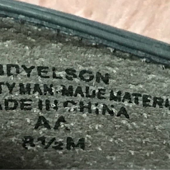 Bandolino Ladies Grey Lizard or Snake print heels Size 8.5M. Good used condition - Picture 7 of 7